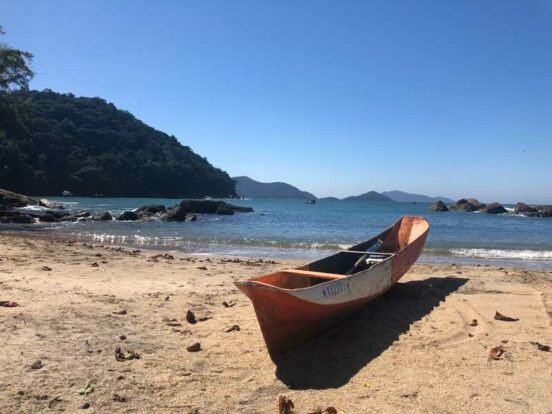 trilha-praia-mansa-praia-vermelh-1 Ilhabela e Seus Encantos: Um Paraíso no Litoral Paulista